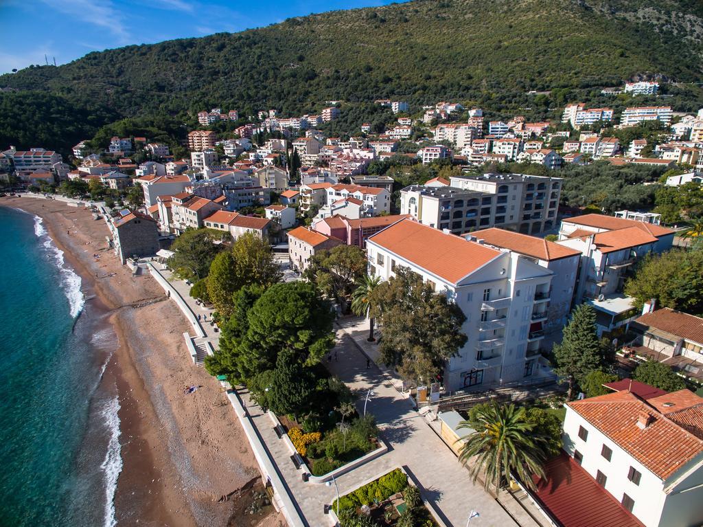 De Lux Apartments Petrovac المظهر الخارجي الصورة